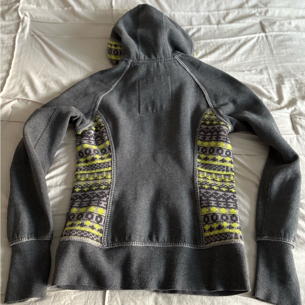 Vintage Lululemon Scuba Hoodie Special Edition Fair Isle Gray & Yellow - Picture 8 of 9